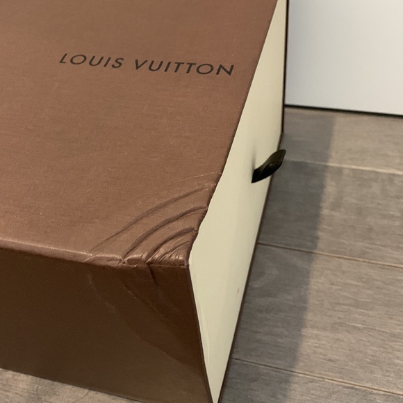Louis Vuitton shoe box - Picture 2 of 3